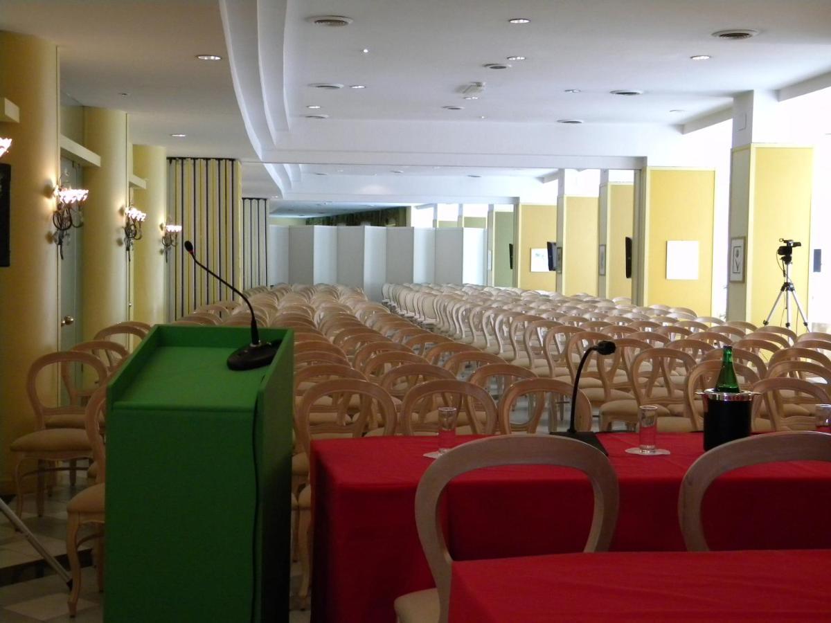 Hotel Dei Congressi Castellammare di Stabia Bagian luar foto
