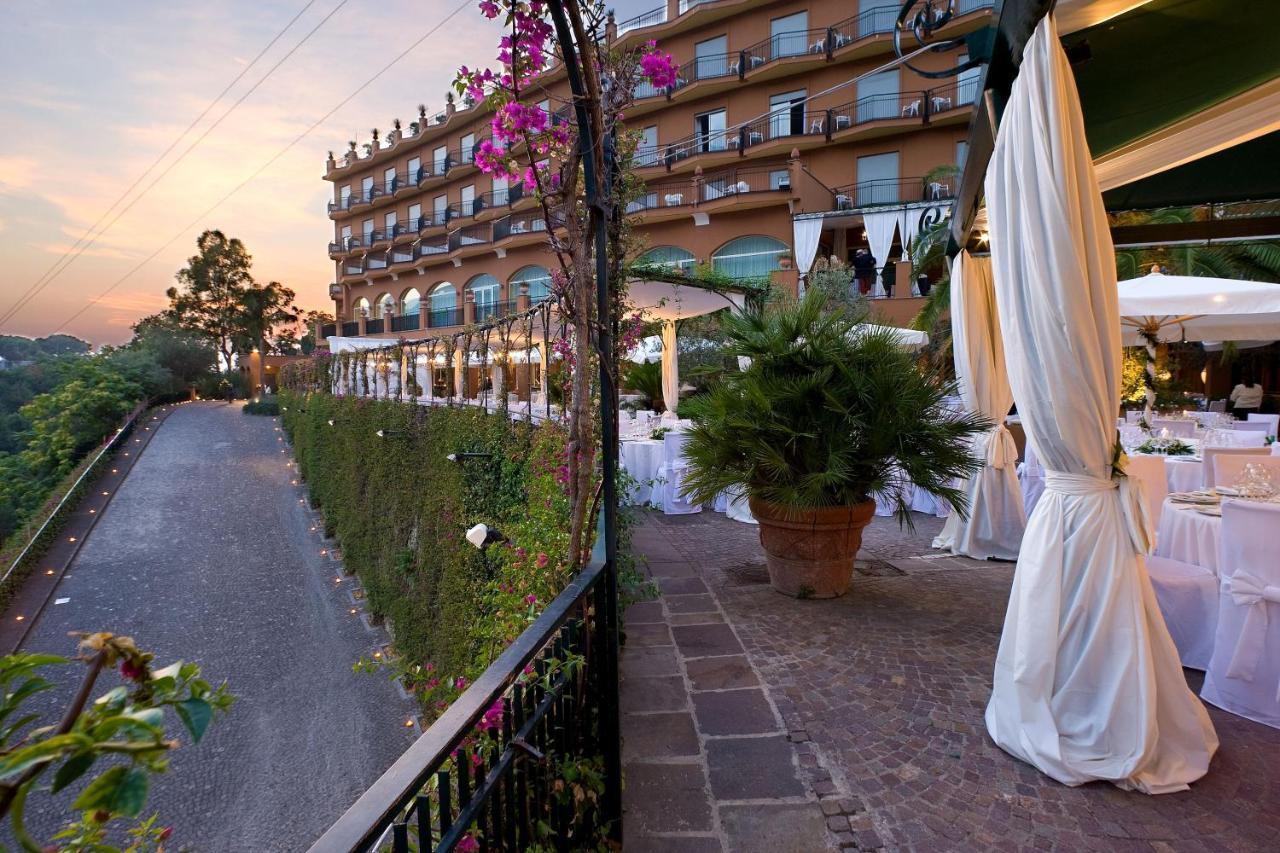 Hotel Dei Congressi Castellammare di Stabia Bagian luar foto