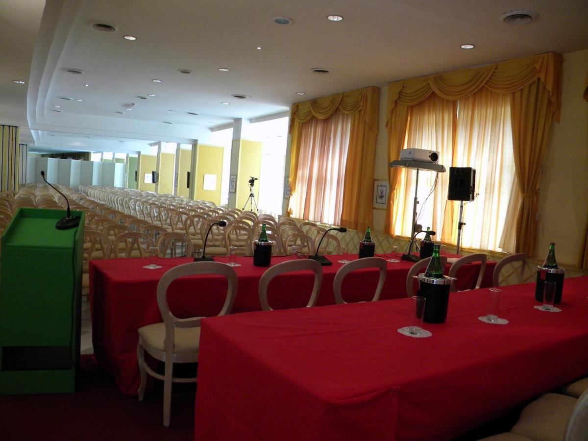 Hotel Dei Congressi Castellammare di Stabia Bagian luar foto