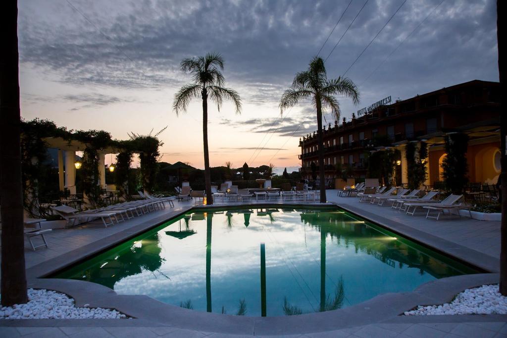 Hotel Dei Congressi Castellammare di Stabia Bagian luar foto